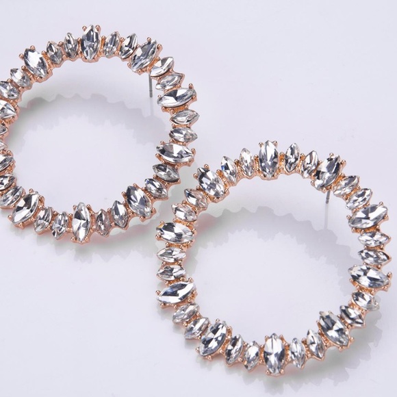 Crystal O’s - Picture 4 of 8